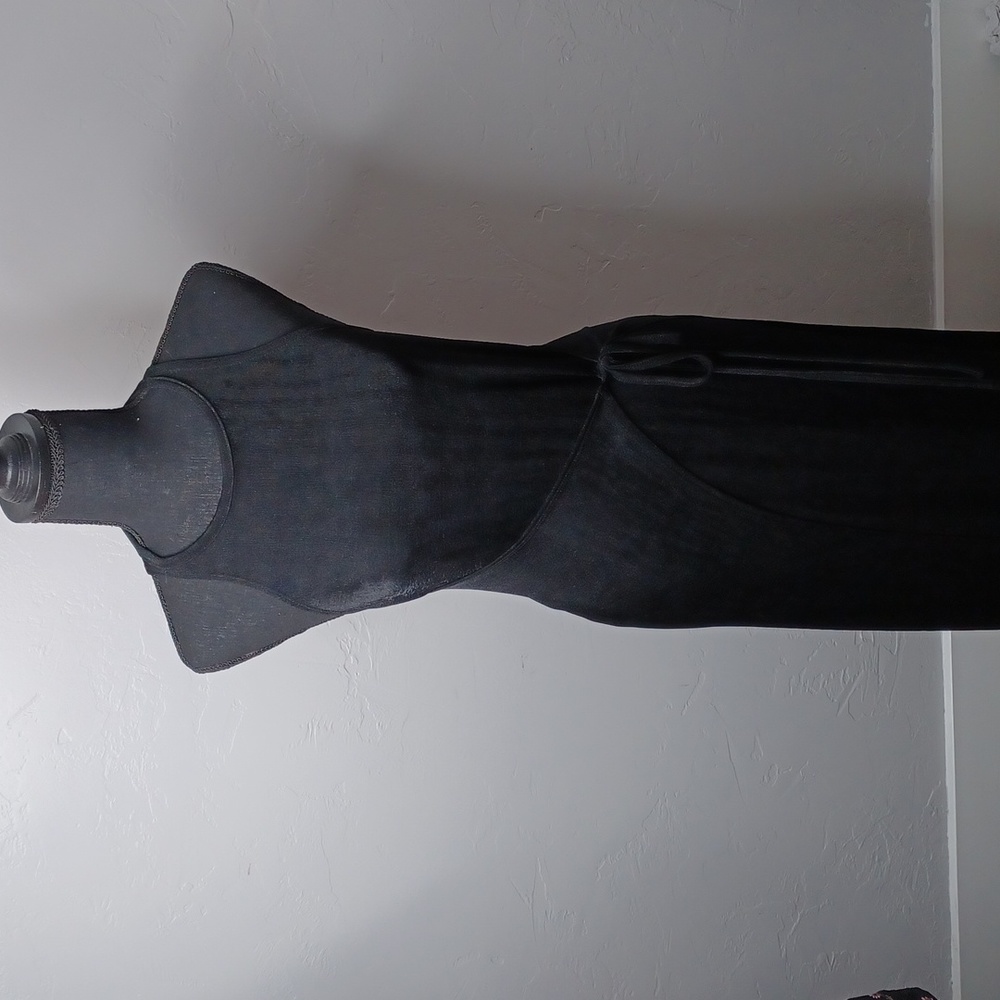 Black wrap-around slit-side dress‎